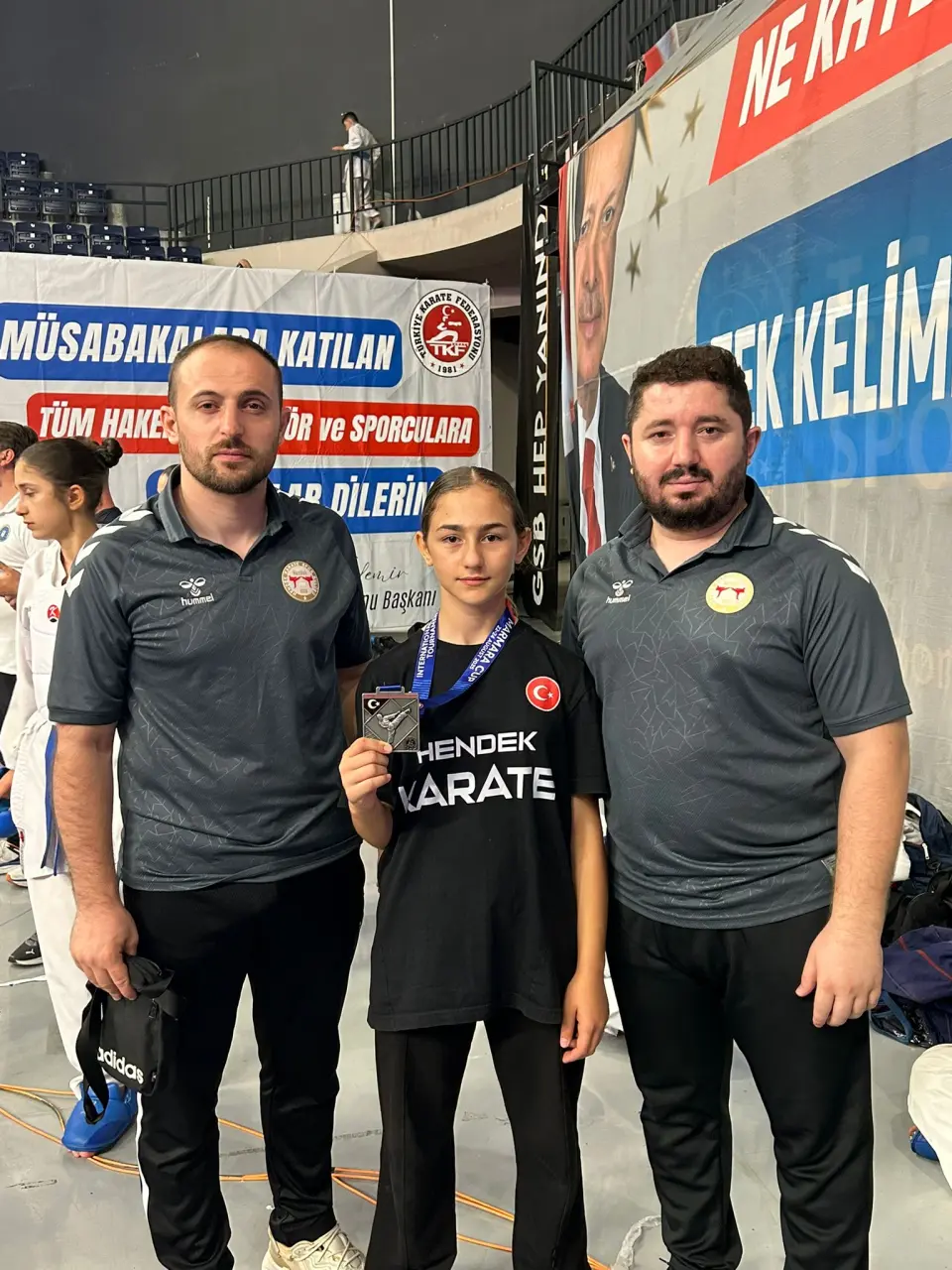Haber: Hendek Karate Madalyalar ile döndü - Galeri-3
