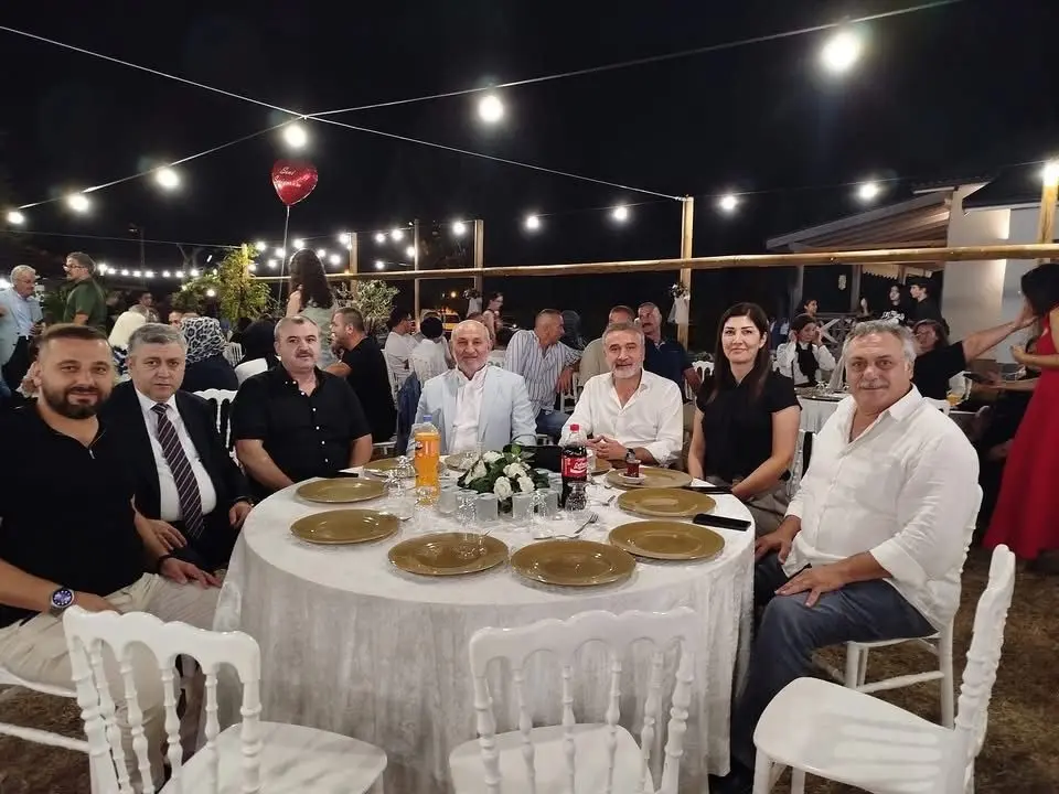 Haber: Rüya Gibi Düğün; Umut ile Oya Dünyaevine Girdi - Galeri-4