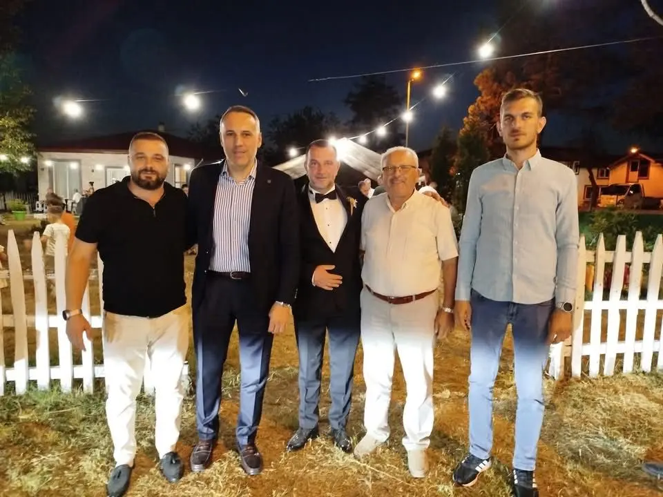 Haber: Rüya Gibi Düğün; Umut ile Oya Dünyaevine Girdi - Galeri-6