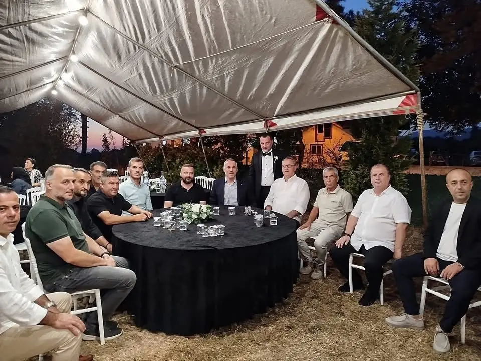 Haber: Rüya Gibi Düğün; Umut ile Oya Dünyaevine Girdi - Galeri-3