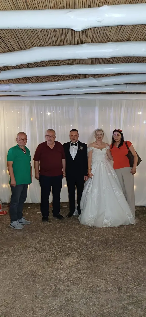 Haber: Rüya Gibi Düğün; Umut ile Oya Dünyaevine Girdi - Galeri-7