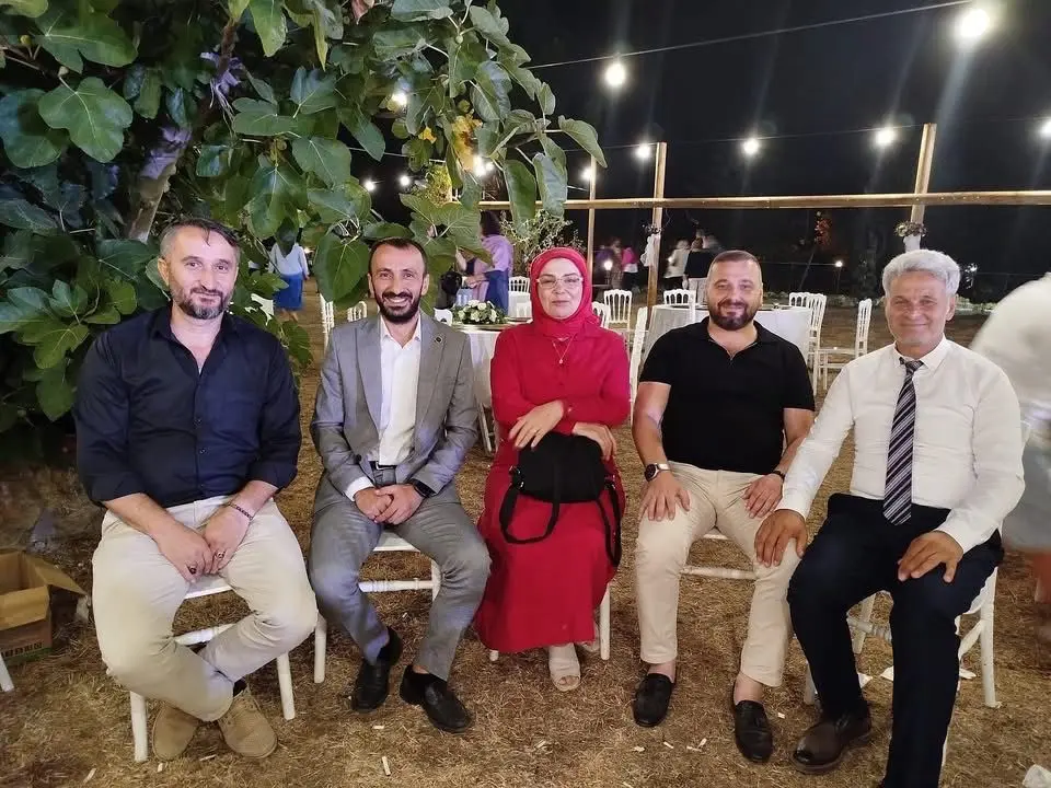 Haber: Rüya Gibi Düğün; Umut ile Oya Dünyaevine Girdi - Galeri-5