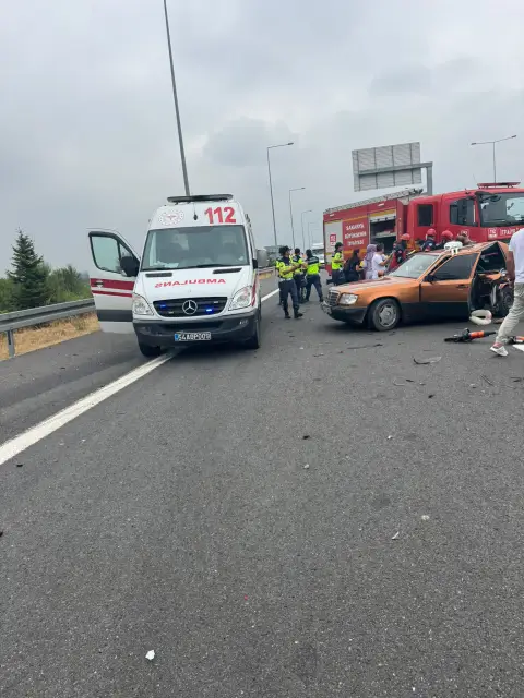 Kuzey Marmara Otoyolu girişinde kazada, 4 yaralı