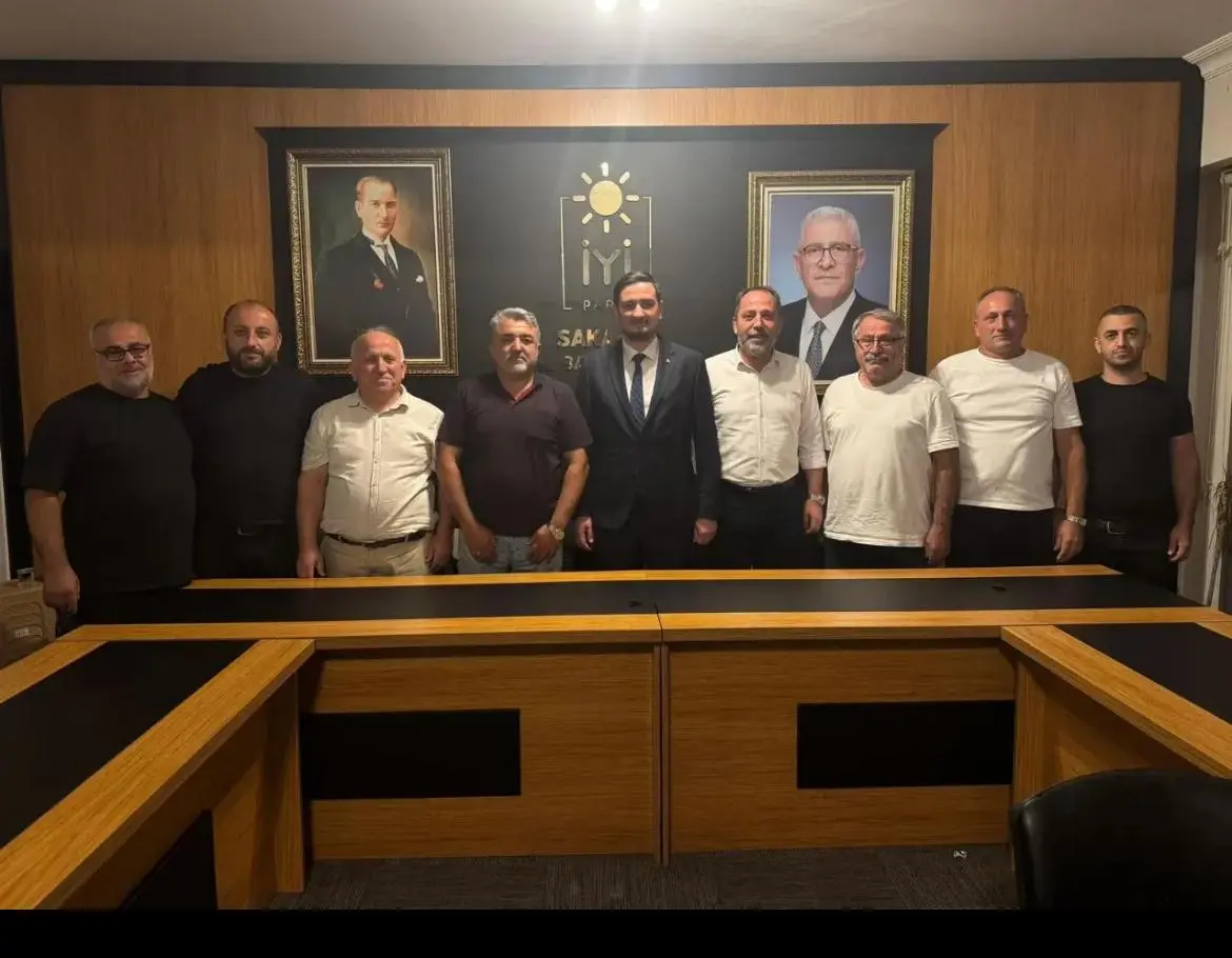 Haber: İYİ PARTİ'DE İSTİFA DEPREMİ - Öne Çıkan