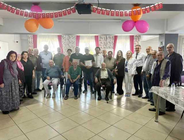 HENDEKTE YÜREKLERE DOKUNAN BİR GÜN UNUTURSAM HATIRLAT