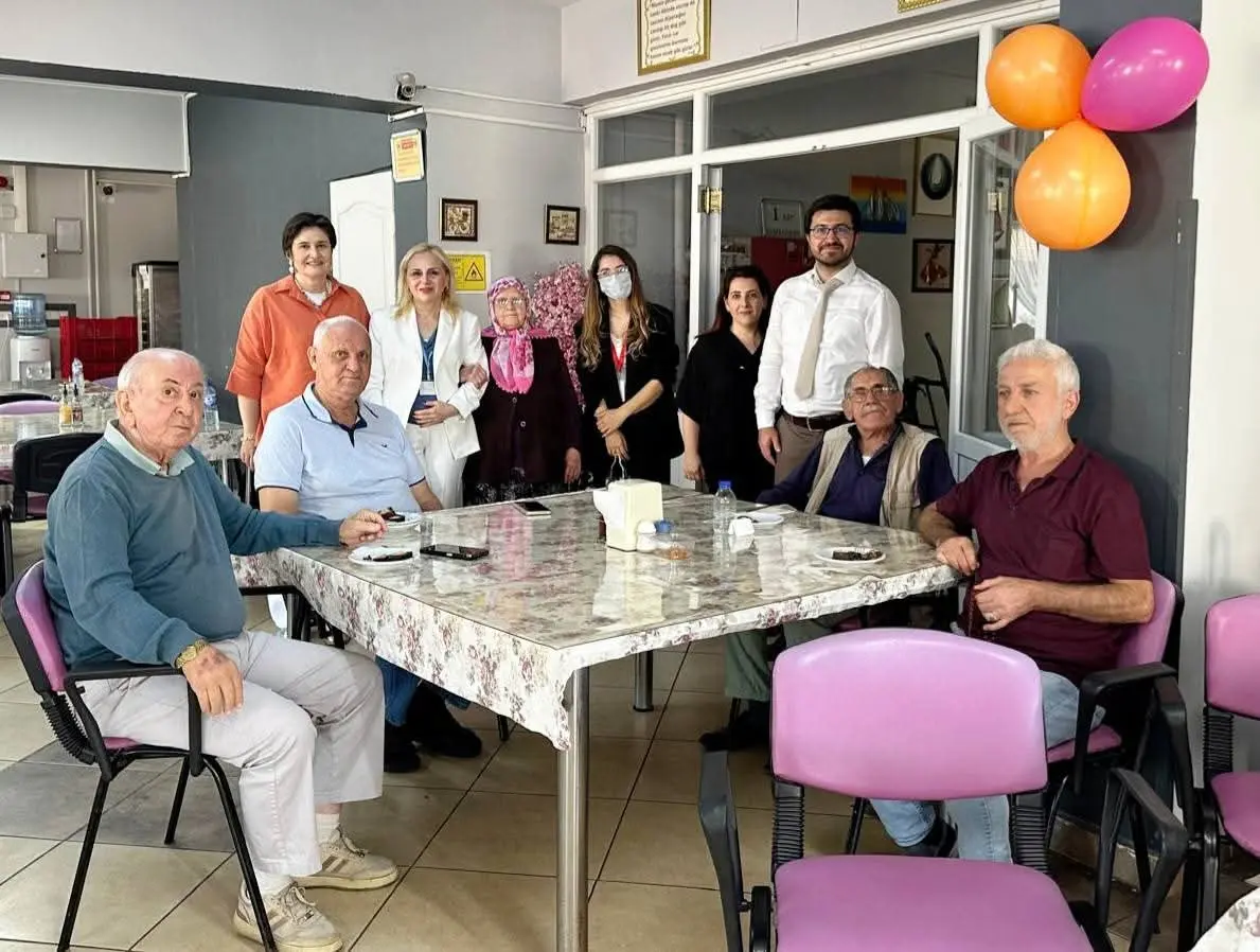 Haber: HENDEKTE YÜREKLERE DOKUNAN BİR GÜN UNUTURSAM HATIRLAT - Galeri-1
