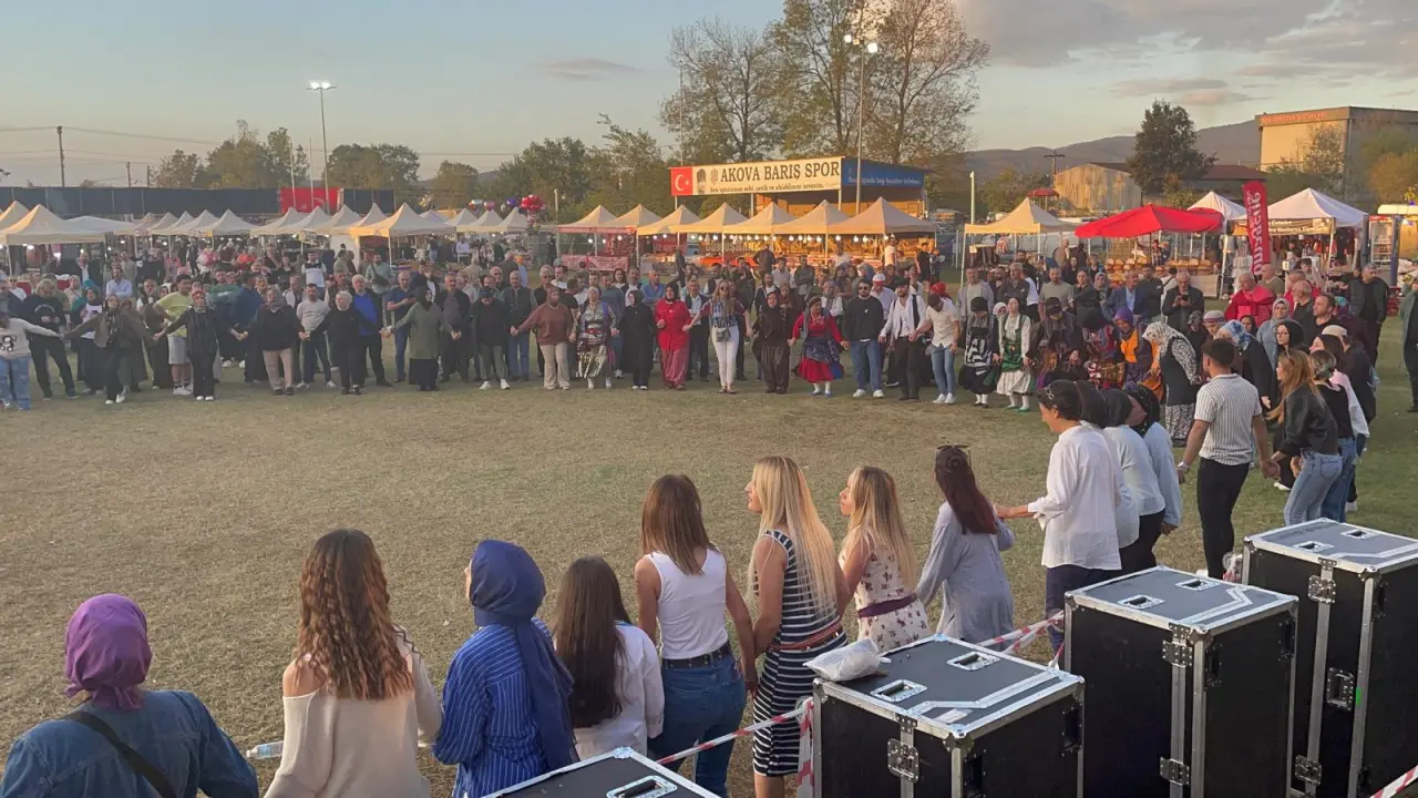 Haber: FESTİVAL MUHTEŞEM FİNALLE SONA ERDİ - Öne Çıkan
