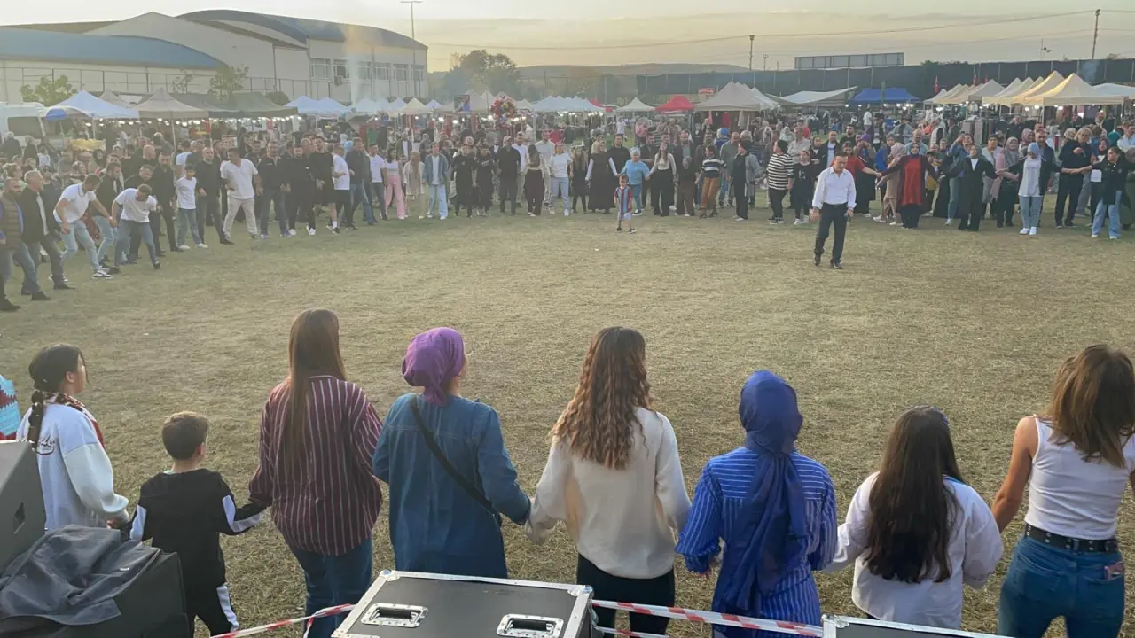 Haber: FESTİVAL MUHTEŞEM FİNALLE SONA ERDİ - Galeri-2