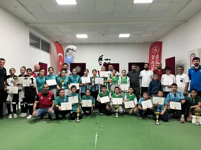 Dart müsabakalarında Beylice ve Çamlıca farkı