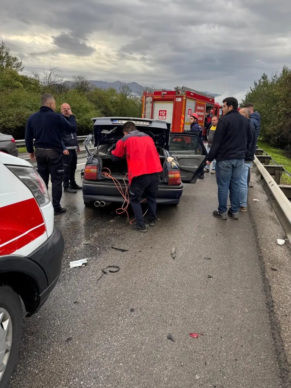 Haber: Otomobil Hurdaya döndü 1 Ölü, 2 Yaralı - Galeri-1