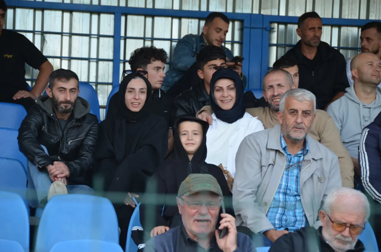 Haber: Hendekspor bir bir eriyor - Galeri-1