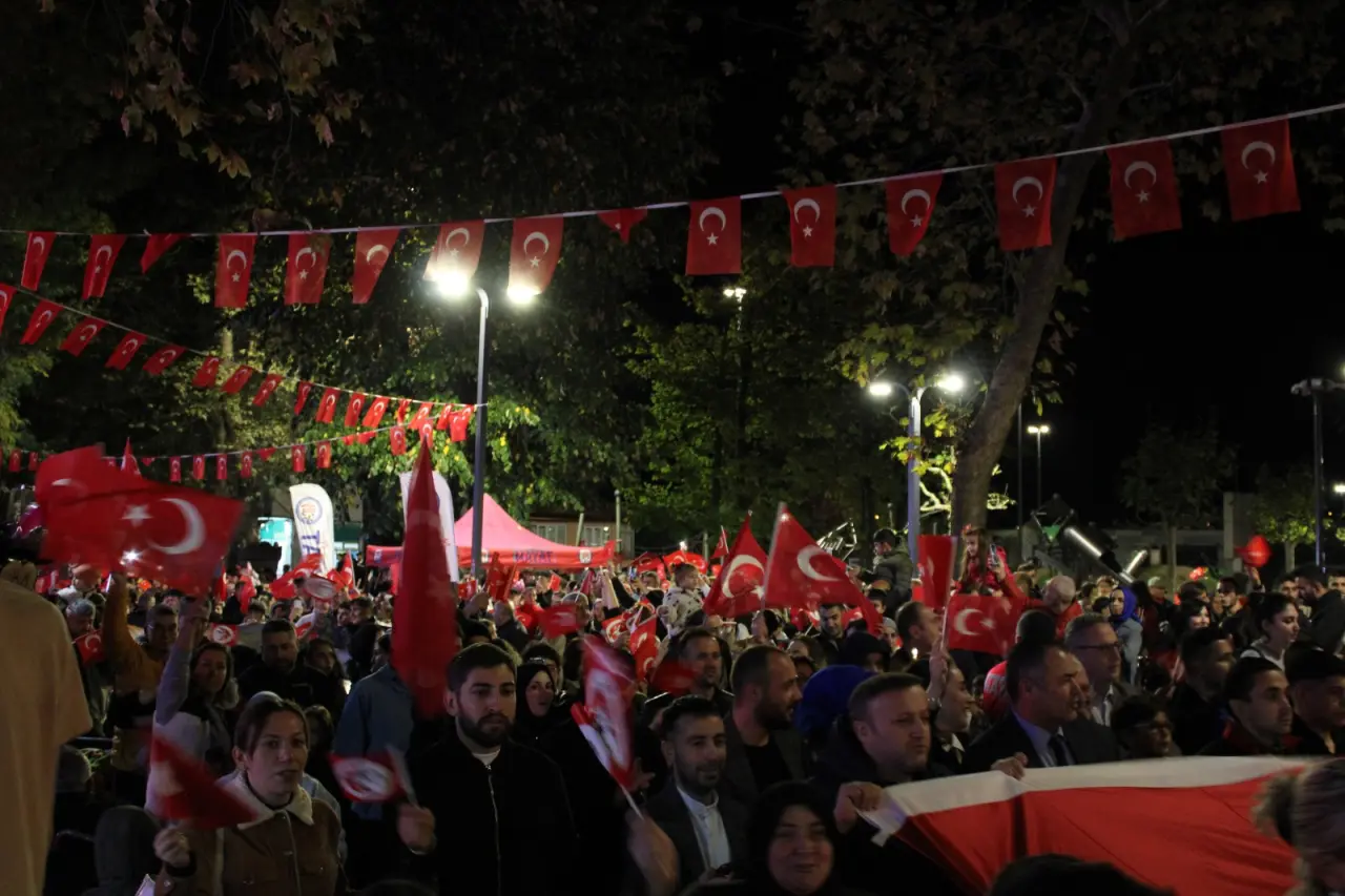 Haber: Hayat Arama Kurtarma’dan Cumhuriyet Yürüyüşü - Galeri-1