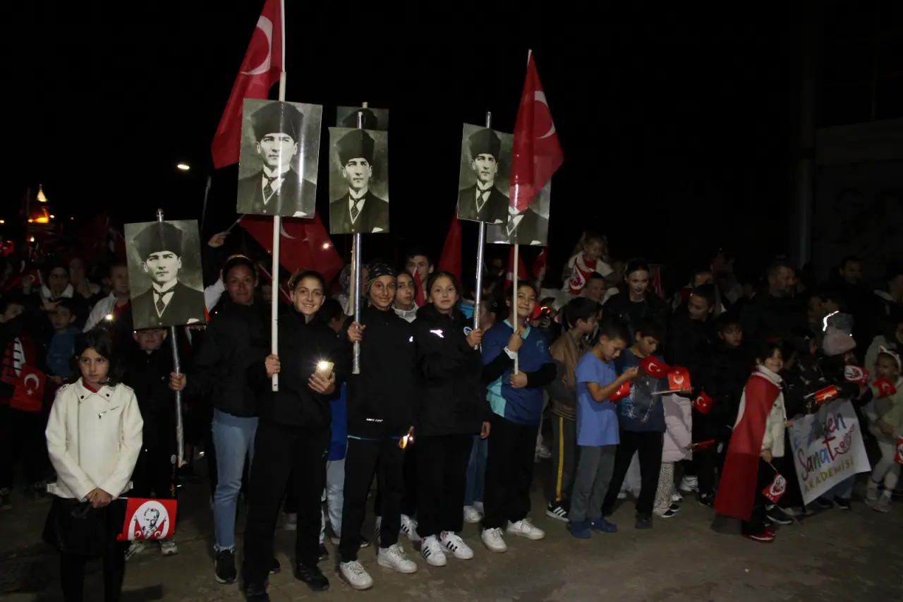 Haber: Hayat Arama Kurtarma’dan Cumhuriyet Yürüyüşü - Galeri-3