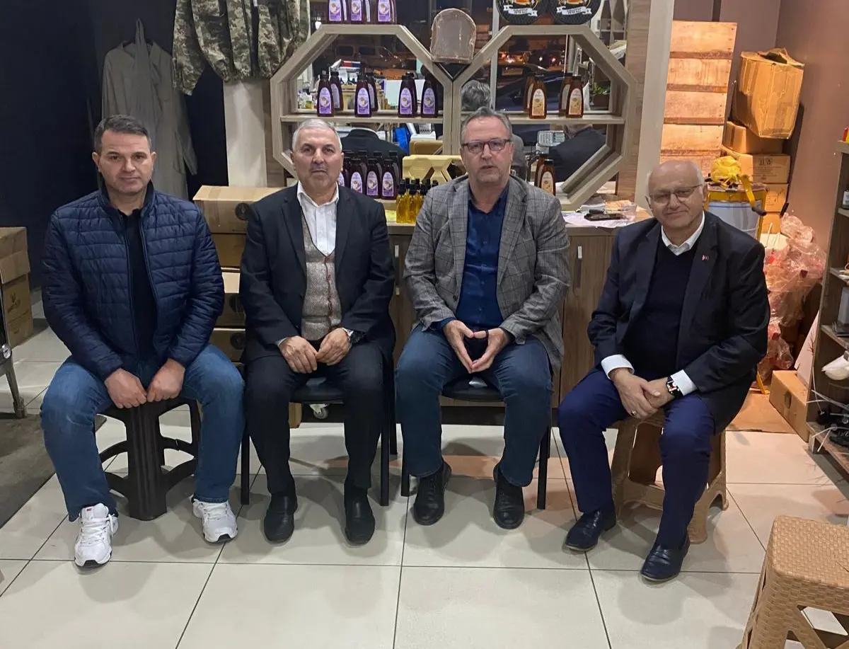 Haber: MHP Hendek’ten Hayırlı Günler Komşum ve Derdin Derdimiz Ziyaretleri - Galeri-1