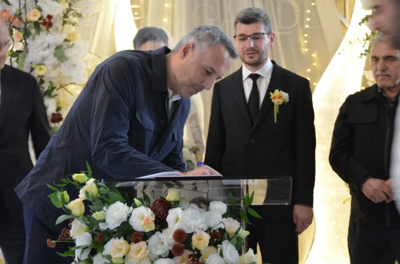 Haber: Siyasetin Kalbi bu düğünde attı - Galeri-6