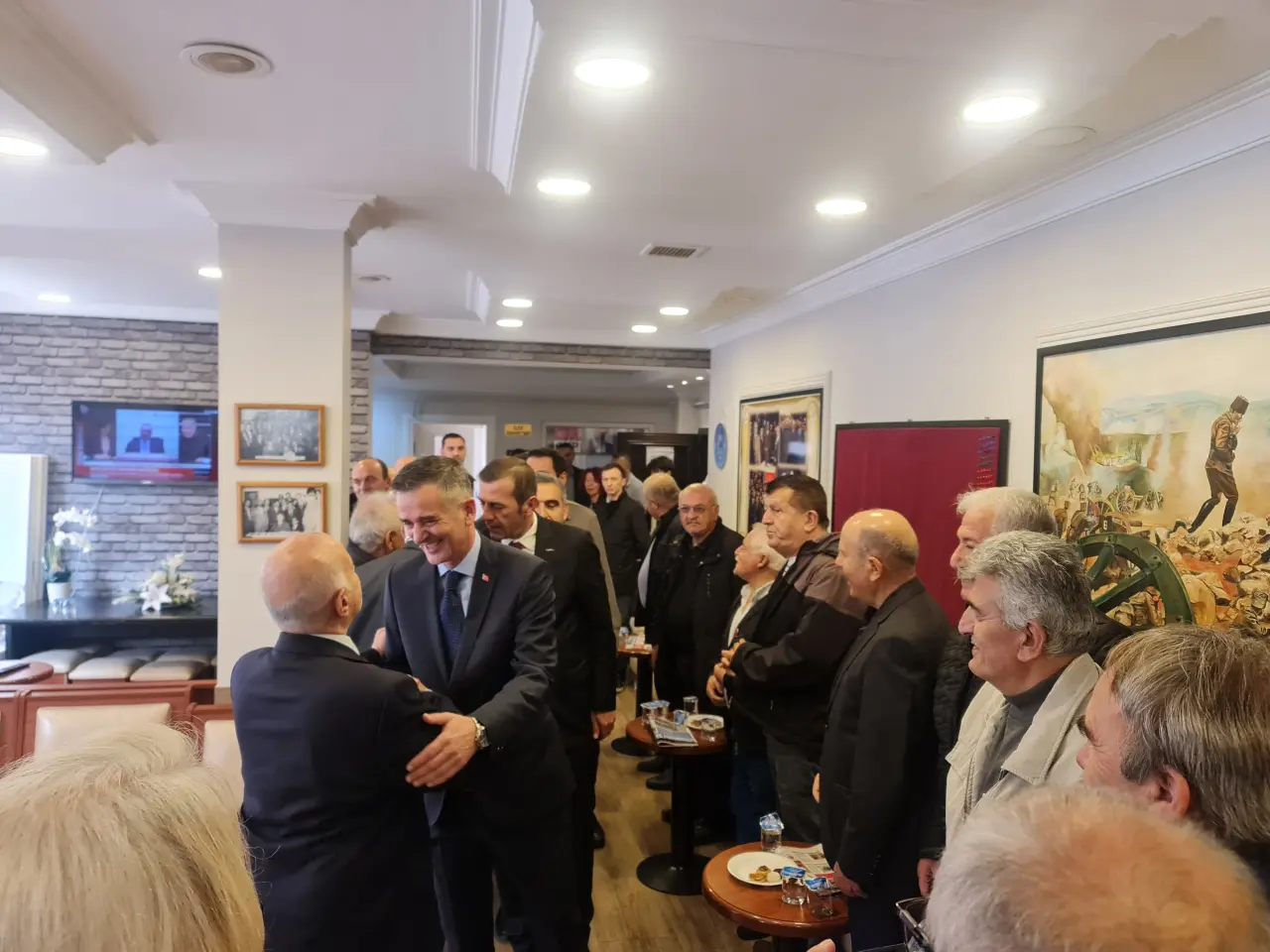 Haber: Dikbayır CHP Hendek İlçe Teşkilatını ziyaret etti - Galeri-5