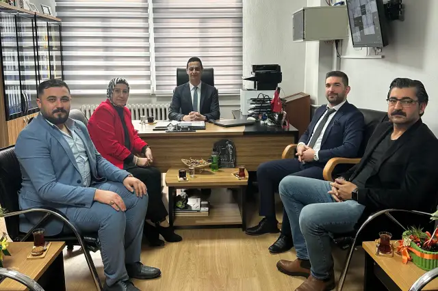 Anahtar Parti Öğretmenleri unutmadı