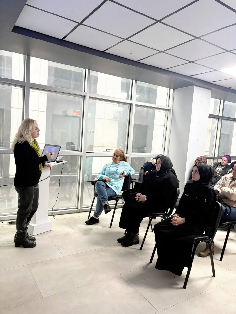 Haber: Dünya İnsan hakları günü semineri - Galeri-2
