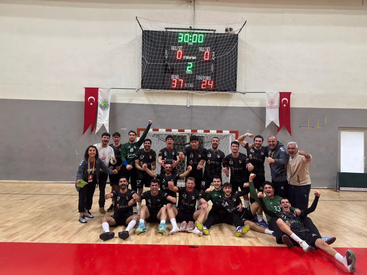 Haber: 1954 Hendek Spor’dan Farklı Galibiyet - Öne Çıkan