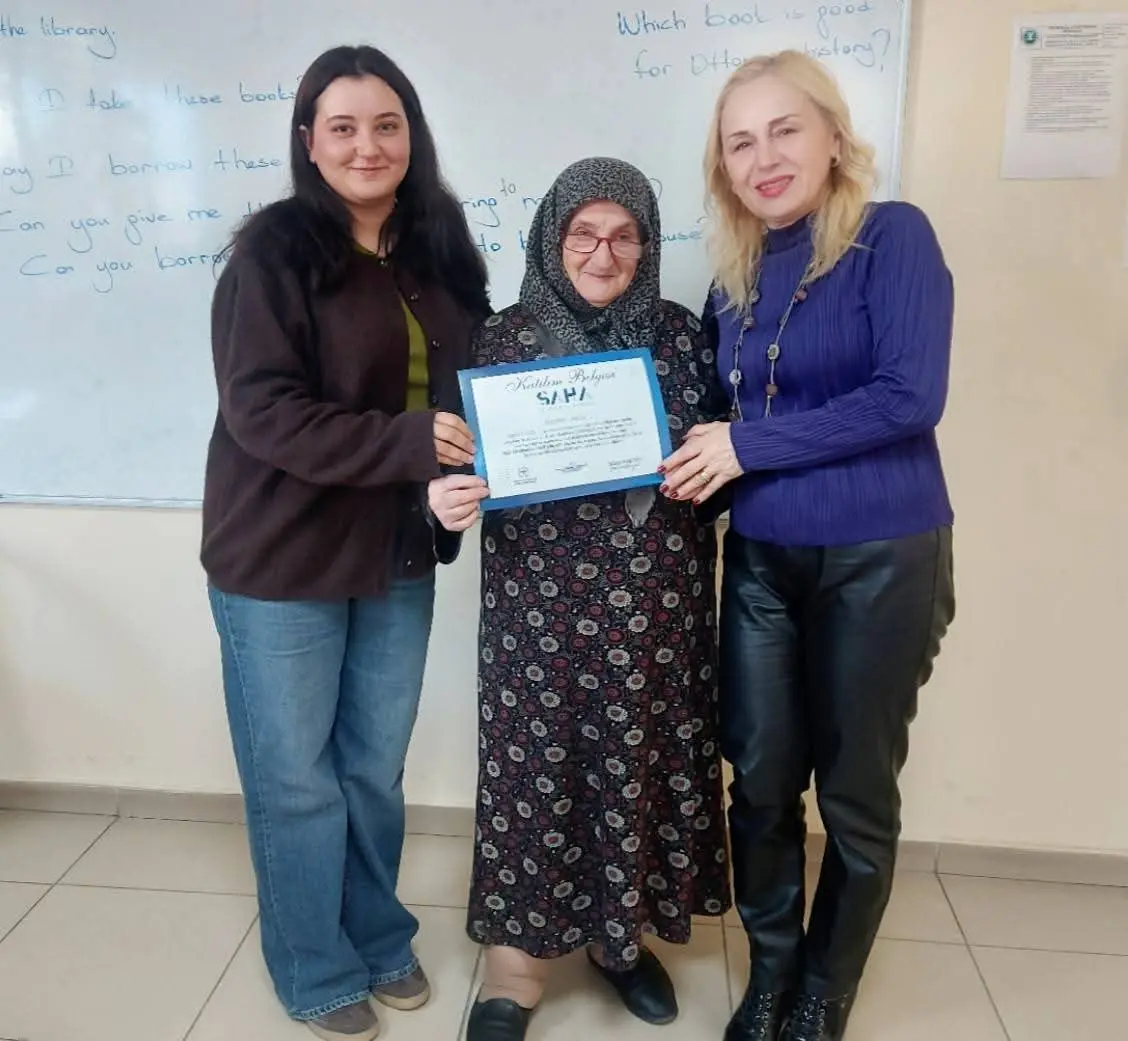 Haber: HENDEK'TE KURSİYERLERE SAHA EĞİTİMLERİ VE SAĞLIK BİLGİLENDİRMESİ - Galeri-1