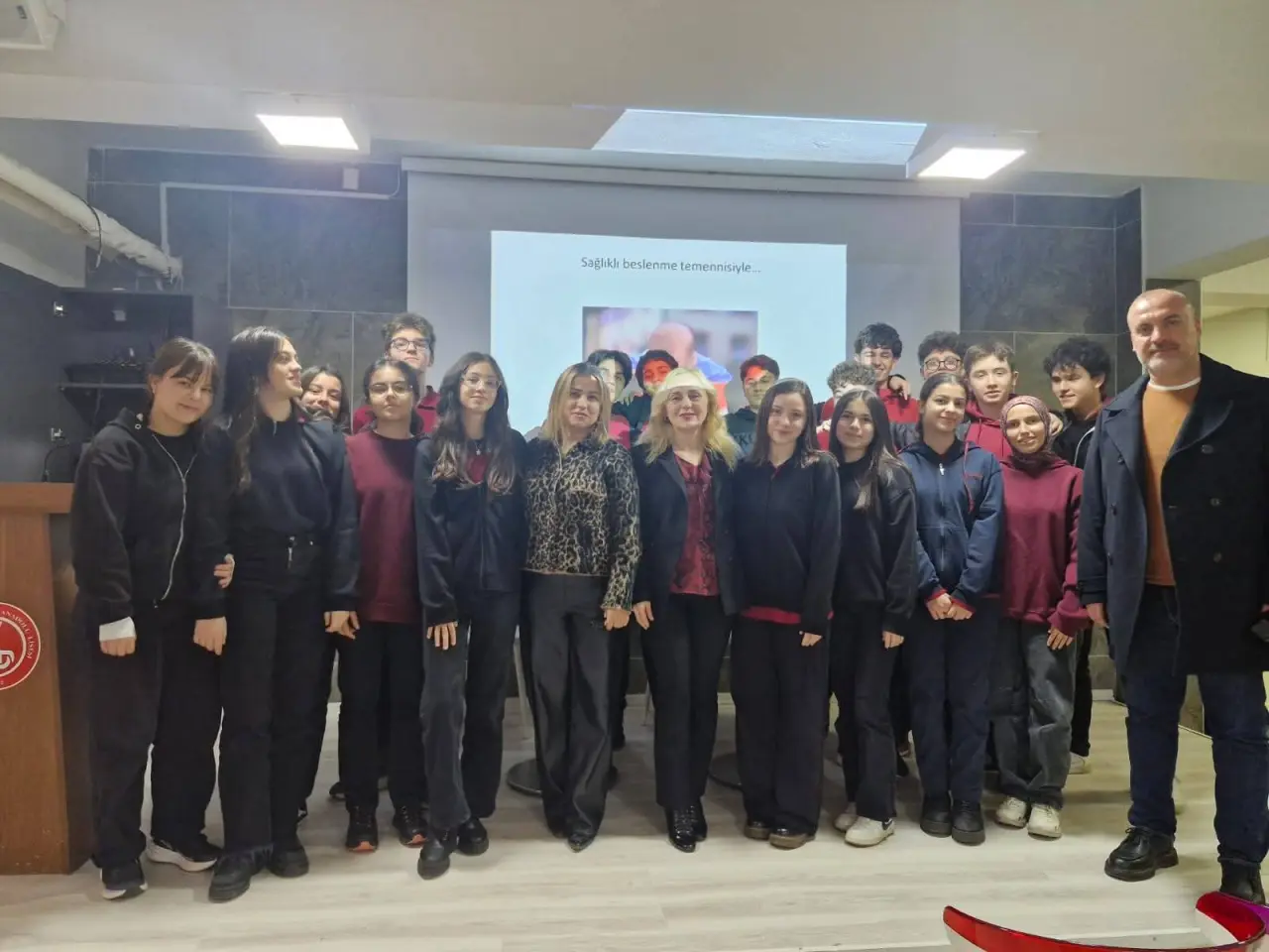 Haber: BİLİMSEL SAĞLIK EĞİTİMİ GENÇLERİN ÇEVRESEL VE BİYOLOJİK RİSKLERİ DOĞRU OKUMASINI SAĞLIYOR - Galeri-1