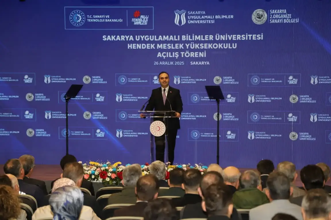 Haber: SANAYİ VE TEKNOLOJİ BAKANI MEHMET FATİH KACIR HENDEK’TE EĞİTİM VE SANAYİ YATIRIMLARINI İNCELEDİ - Galeri-8