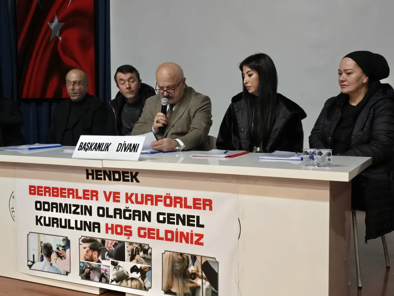 Haber: Hendek Berberler ve Kuaförler Odasında Çilek Dönemi devam ediyor - Galeri-8