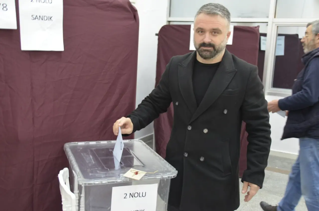 Haber: Hendek Şoförler Odası’nda Cemil Varlıca ile devam - Galeri-13