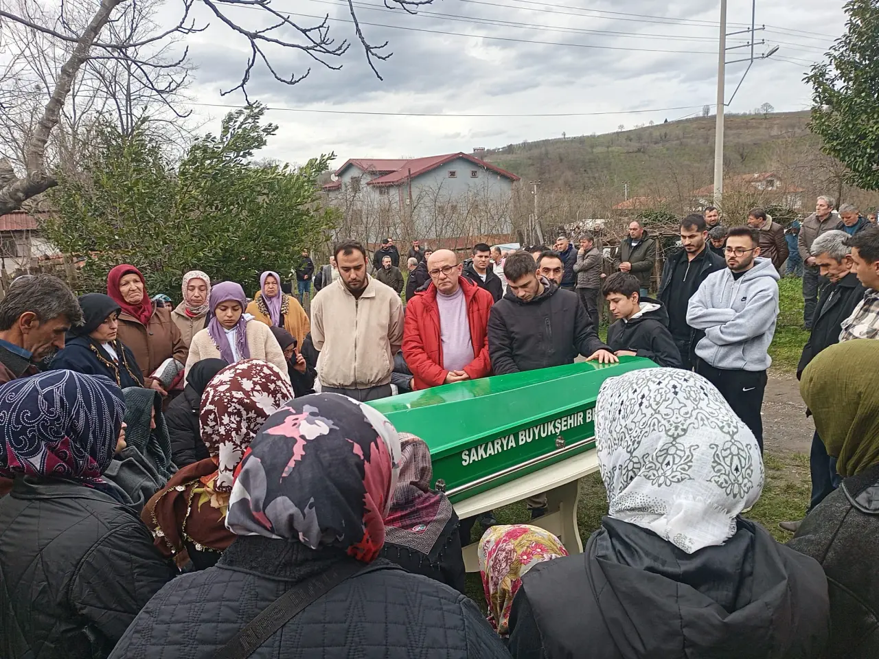 Haber: Cinayete kurban giden Genç gözyaşları ile son yolculuğuna uğurlandı - Galeri-1