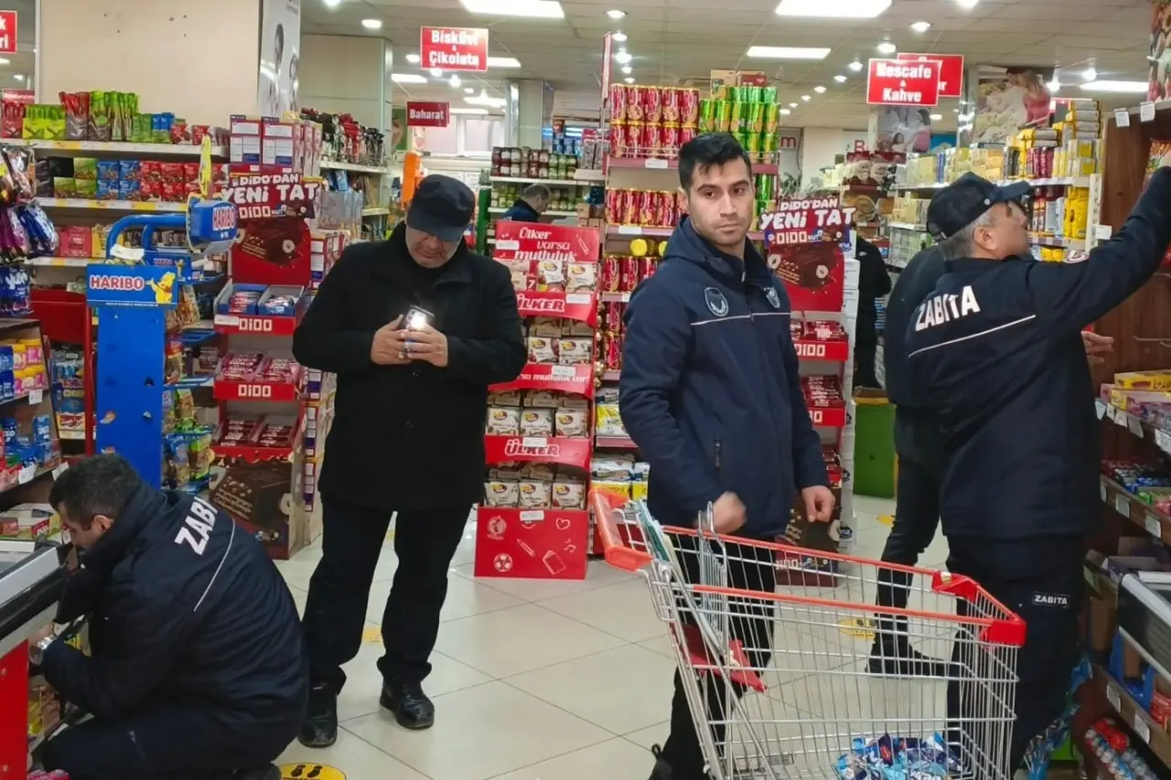 Haber: ZABITA EKİPLERİNDEN FIRIN VE MARKETLERE SIKI DENETİM - Öne Çıkan