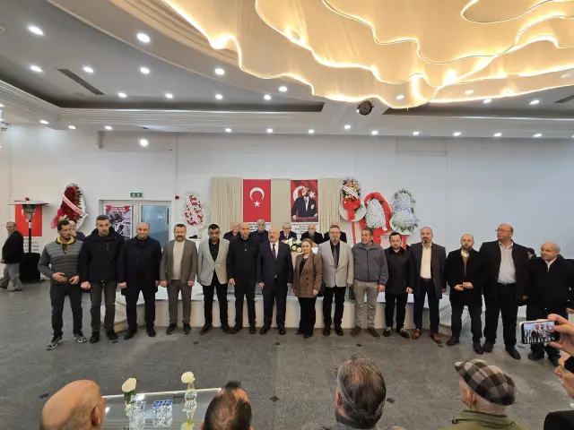Esnaf Odasında Demirel ile devam