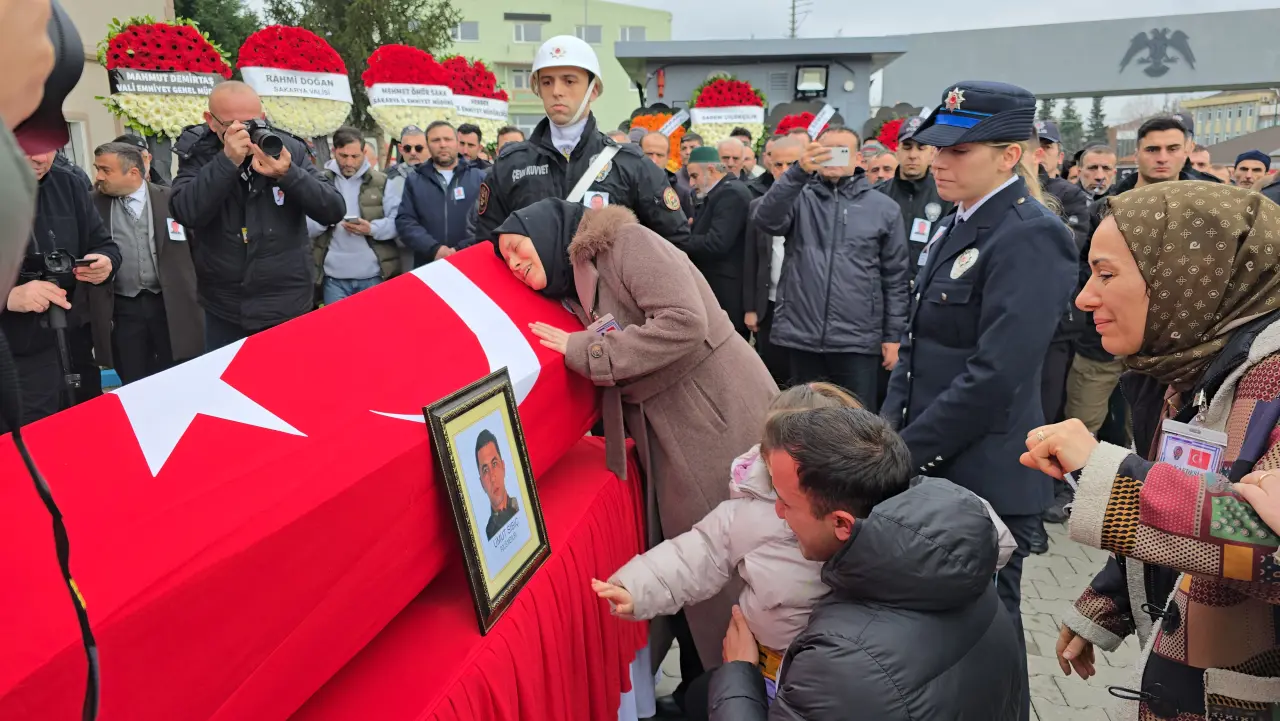 Haber: Polis Memuru Umut Sıbıç Hendek’te Törenle Uğurlandı - Galeri-11