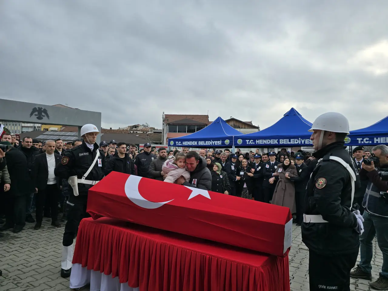 Haber: Polis Memuru Umut Sıbıç Hendek’te Törenle Uğurlandı - Galeri-3