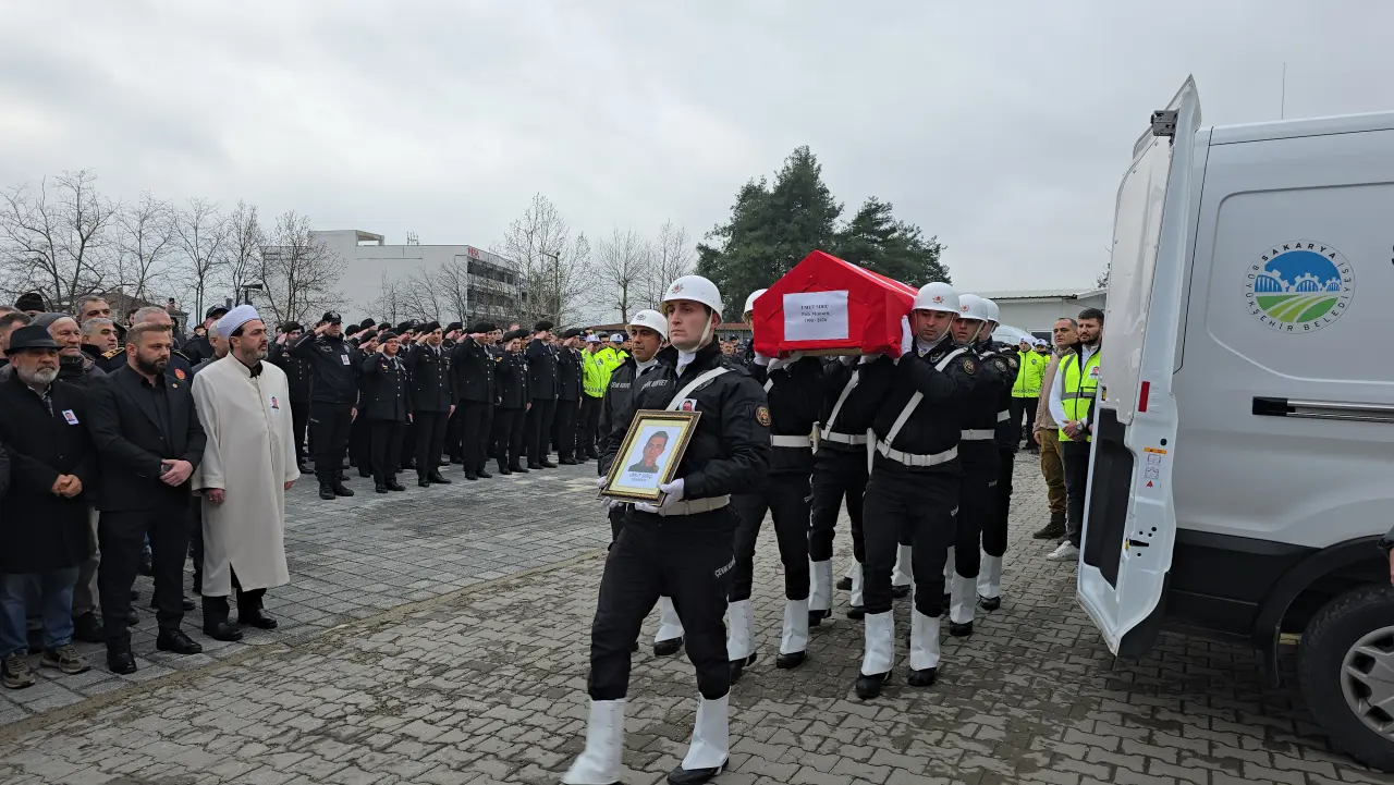 Haber: Polis Memuru Umut Sıbıç Hendek’te Törenle Uğurlandı - Galeri-5