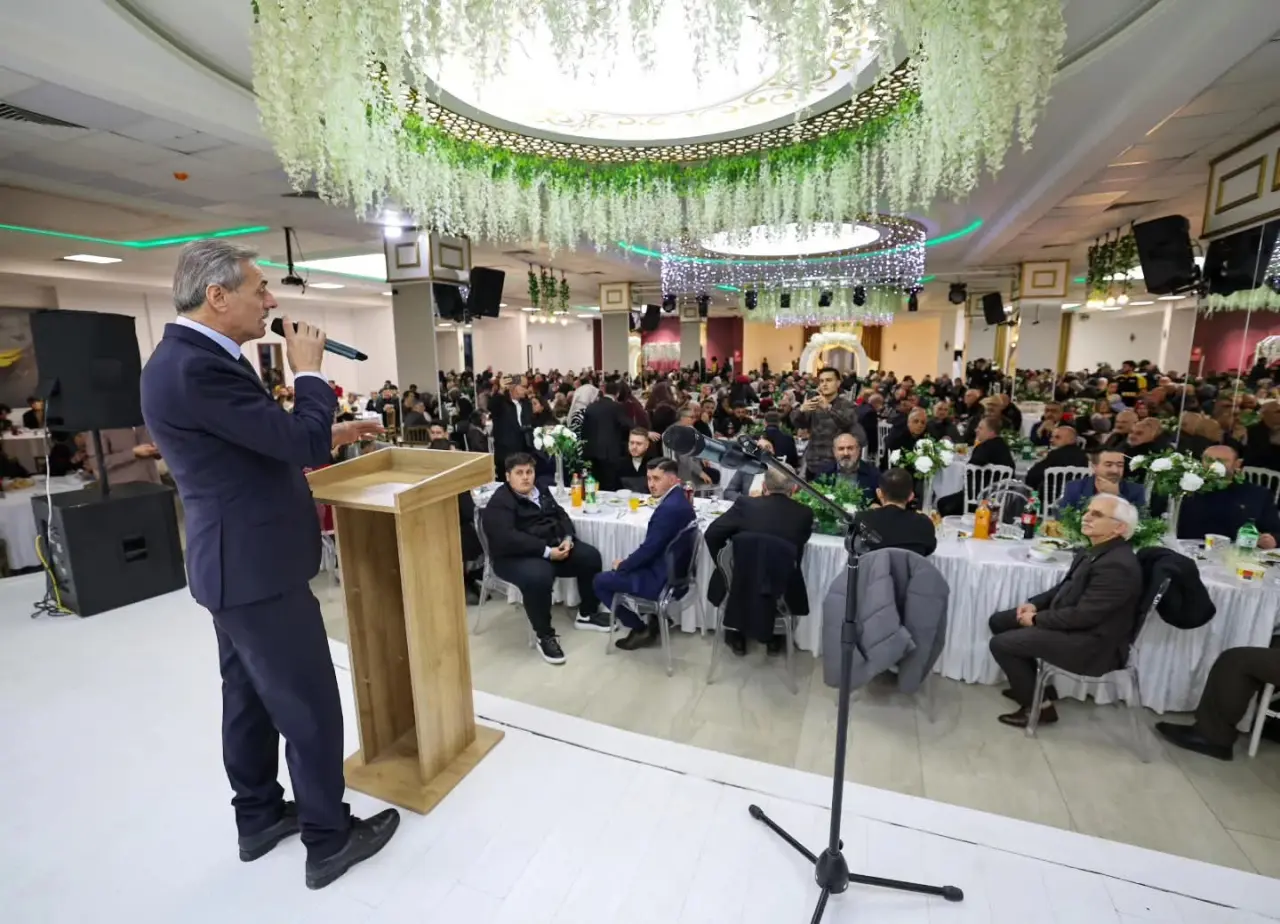 Haber: AK Parti Hendek İlçe Teşkilatı iftarda buluştu - Öne Çıkan