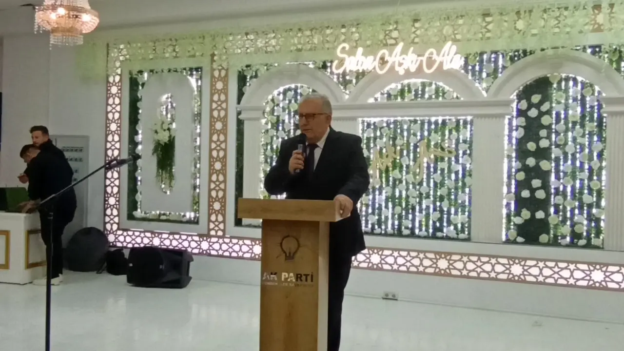 Haber: AK Parti Hendek İlçe Teşkilatı iftarda buluştu - Galeri-1