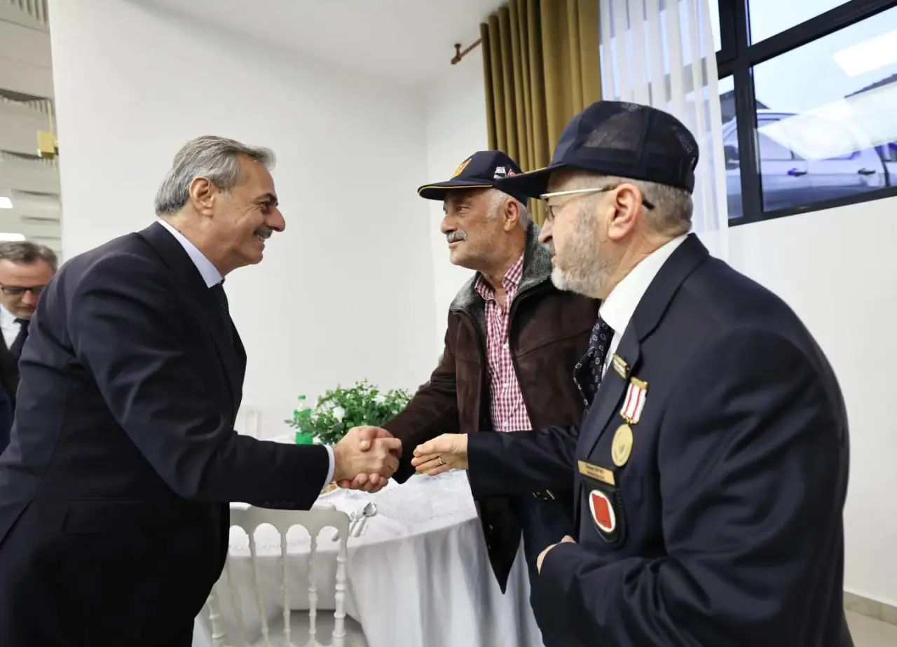 Haber: AK Parti Hendek İlçe Teşkilatı iftarda buluştu - Galeri-4
