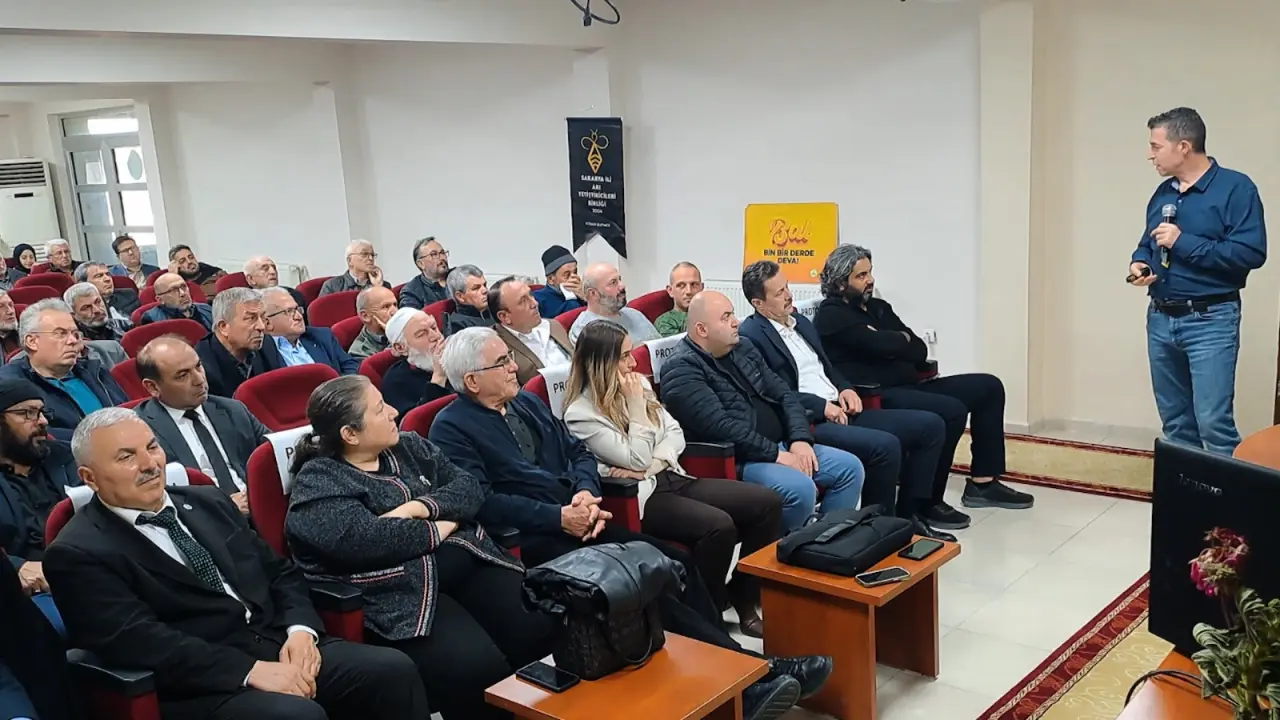 Haber: Arı Sağlığı ve Arı Ürünleri Sakarya’daki Panelde Ele Alındı - Galeri-1
