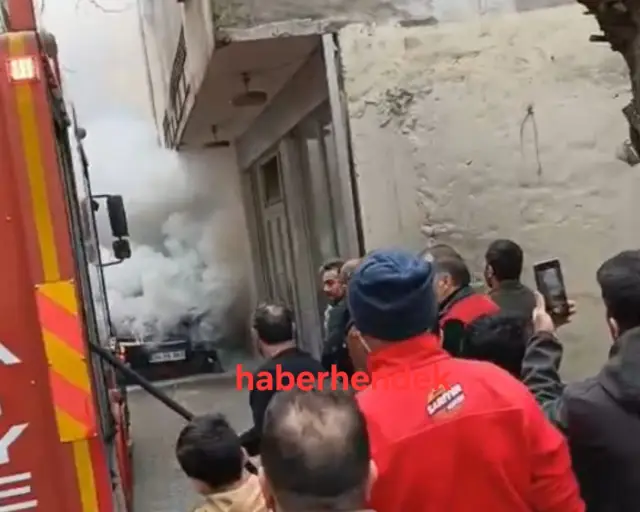 Hendek'te Araç yangını korkuttu