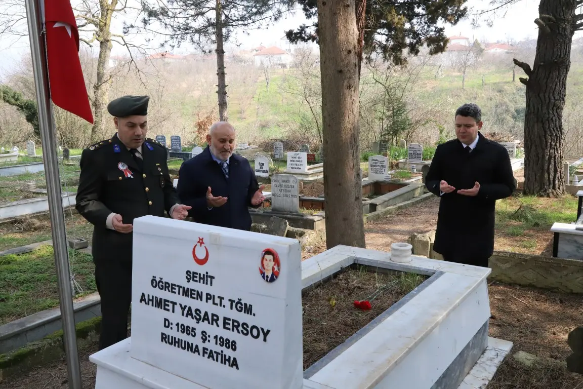 Haber: ÇANAKKALE ZAFERİNİN 111. YIL DÖNÜMÜ HENDEK’TE BİR DİZİ PROGRAMLA KUTLANDI - Galeri-5