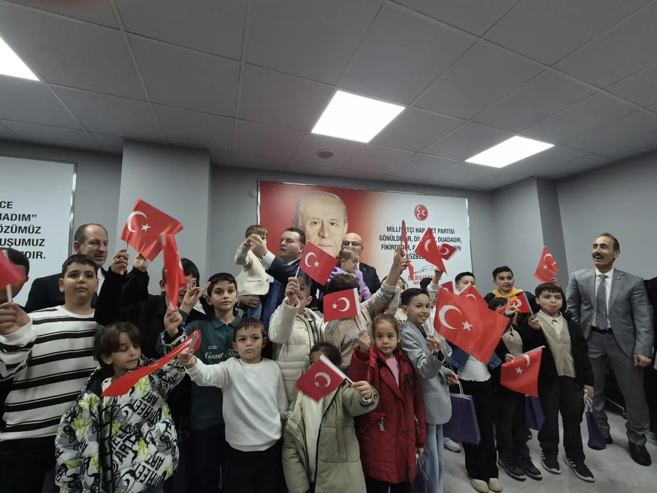Haber: MHP Sakarya'da Çocuk İzdihamı - Galeri-2