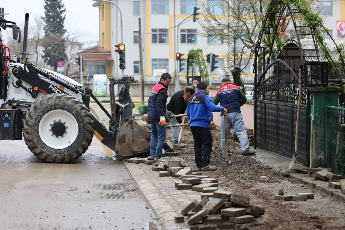 Haber: BELEDİYE EKİPLERİ NURİYE VE YENİMAHALLE’DE ÇALIŞMALARINI SÜRDÜRÜYOR - Galeri-1