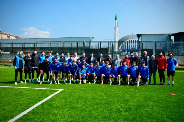 Hendekspor Antrenmanına Moral Ziyareti