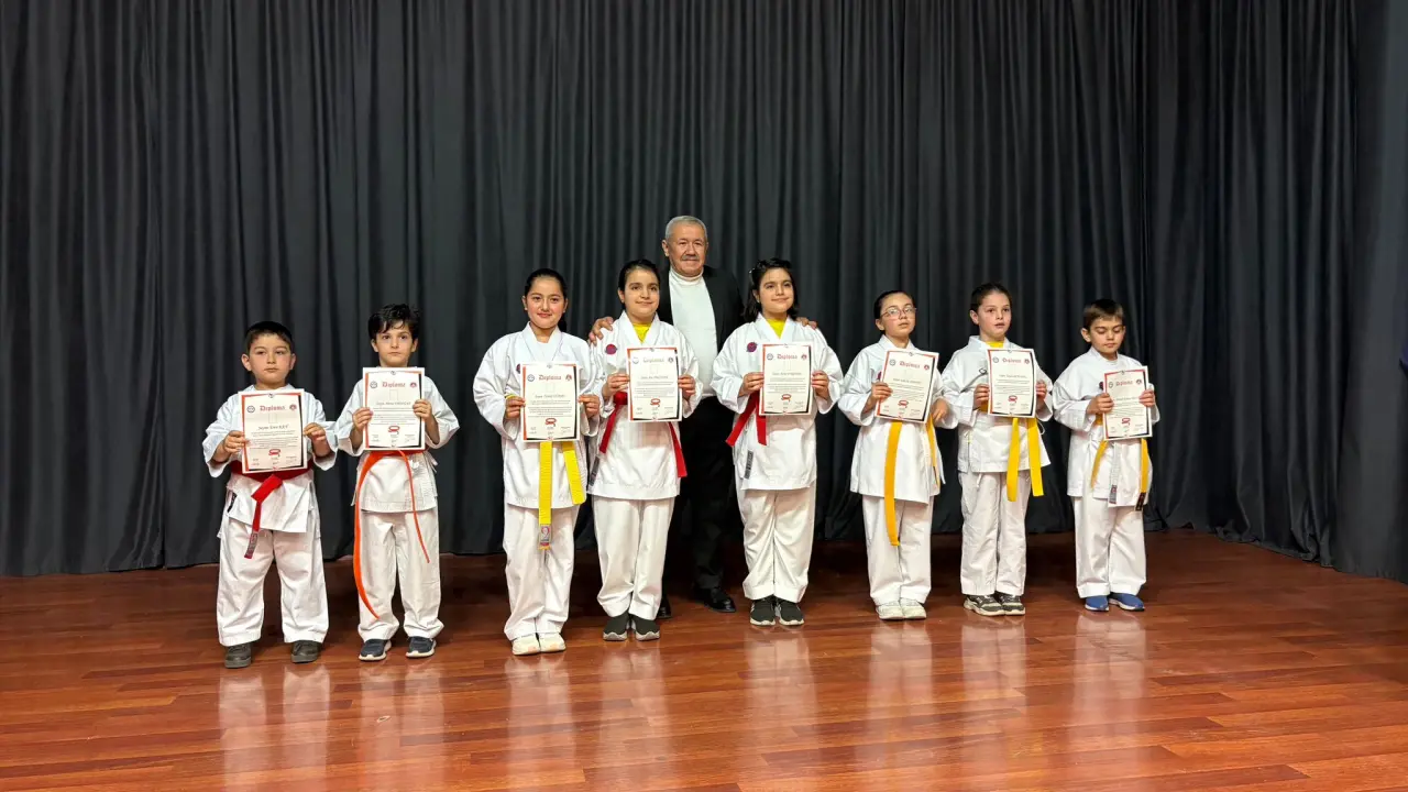 Haber: Hendek Olimpik spor kulübü diploma törenine büyük ilgi - Galeri-16