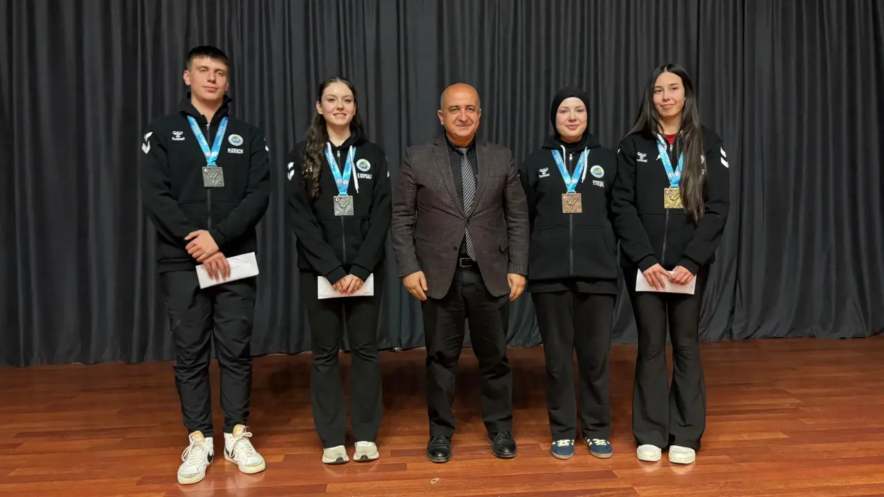 Haber: Hendek Olimpik spor kulübü diploma törenine büyük ilgi - Galeri-8