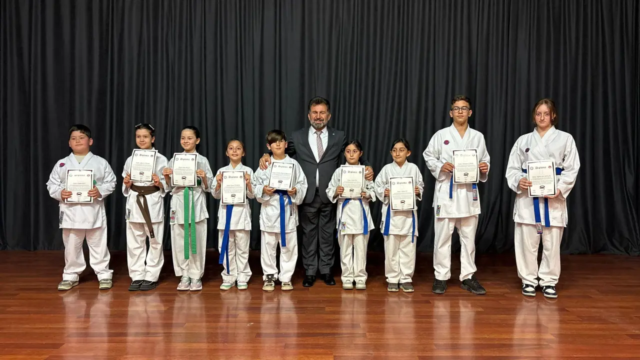 Haber: Hendek Olimpik spor kulübü diploma törenine büyük ilgi - Galeri-7