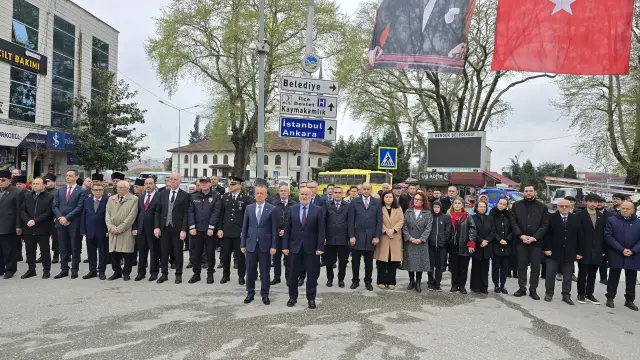 HENDEK’TE 23 NİSAN TÖRENLE KUTLANDI