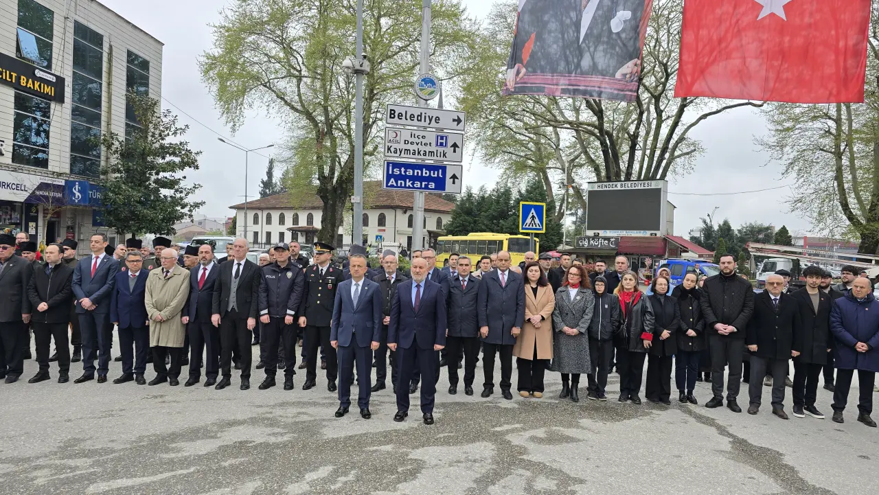 Haber: HENDEK’TE 23 NİSAN TÖRENLE KUTLANDI - Öne Çıkan