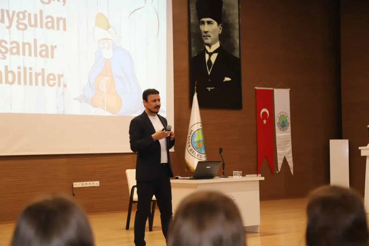 Haber: İYİ İNSAN NASIL YETİŞİR KONULU KONFERANS YOĞUN KATILIMLA GERÇEKLEŞTİ - Galeri-2