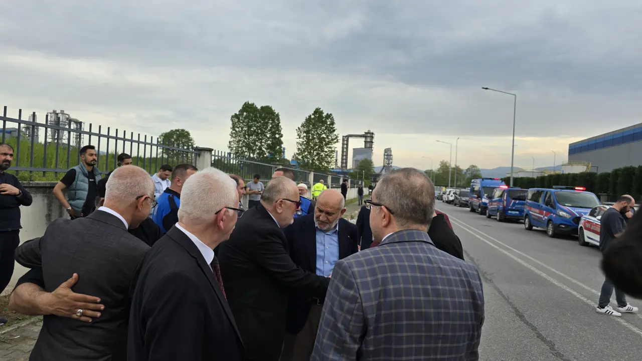 Haber: Hendek’te fabrikada patlama; 8 yaralı - Galeri-1